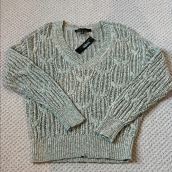 WHBM Mint Green Cable Knit Sweater - Picture 1 of 4